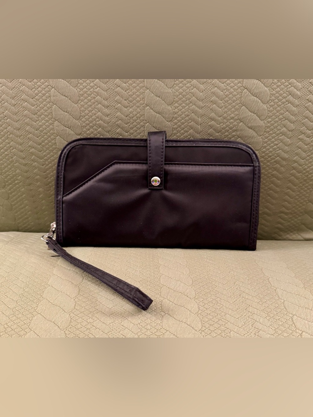 Black Nylon Wallet Lots of Storage EUC